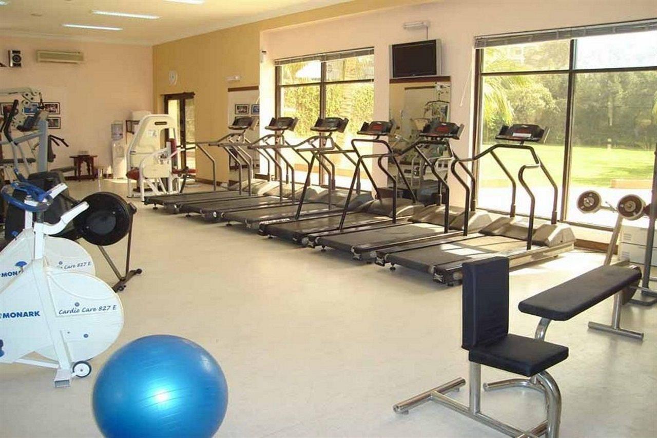 Avari Towers Karachi Exterior foto A typical gym