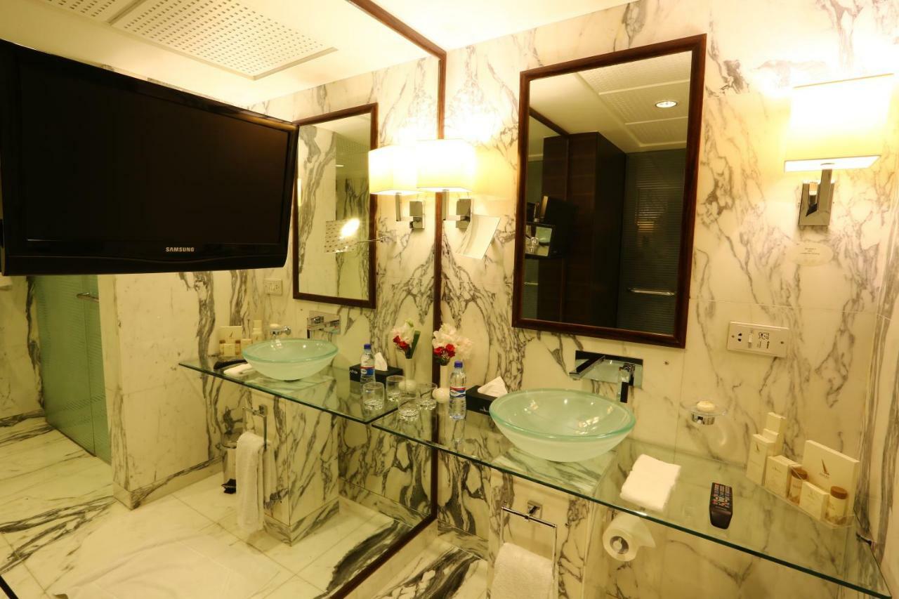 Avari Towers Karachi Exterior foto Bathroom